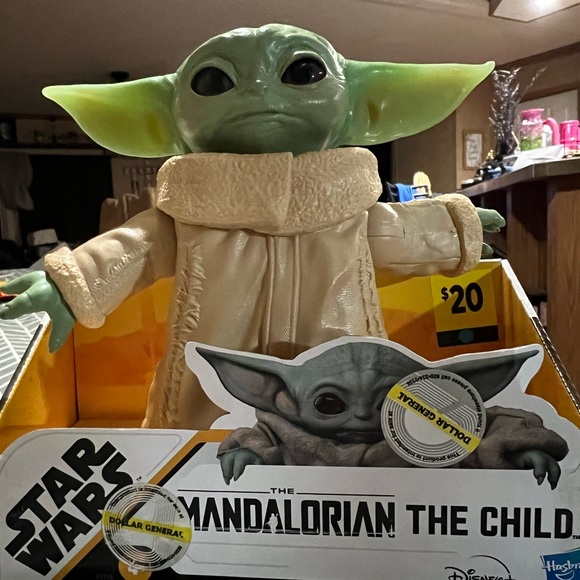 Baby Yoda toy - Picture 1 of 1